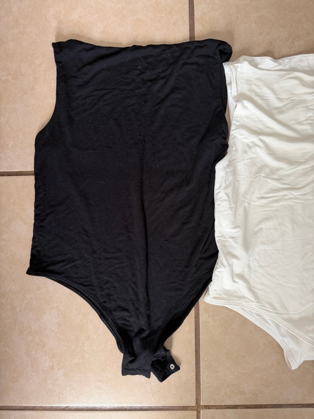 Bodysuits - Picture 3 of 3